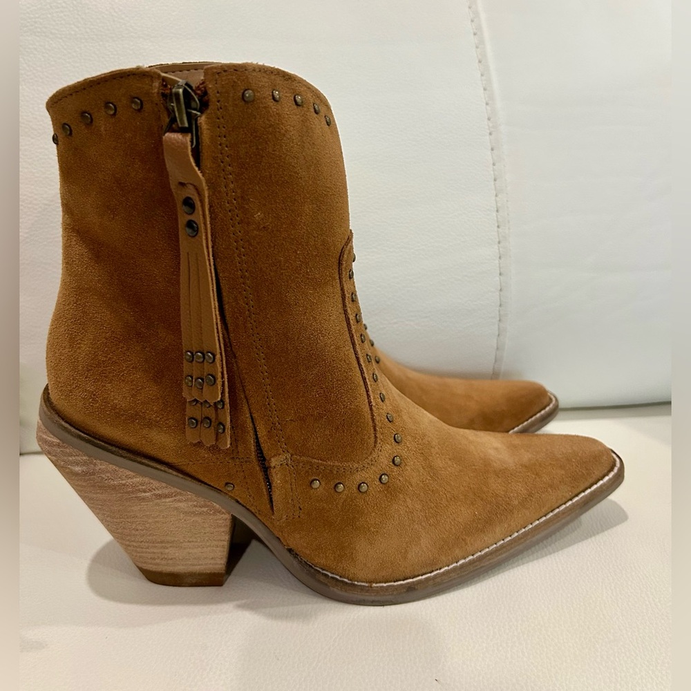 NWT DINGO Tan Suede Boots CLASSY SASSY Fringe, Zipper, SZ 9 Giddy Up!! - Picture 4 of 7